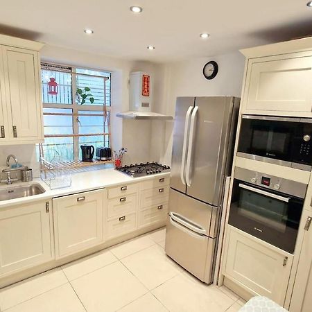 Vila Modern 3-Bed House In Surrey Quays Londýn Exteriér fotografie