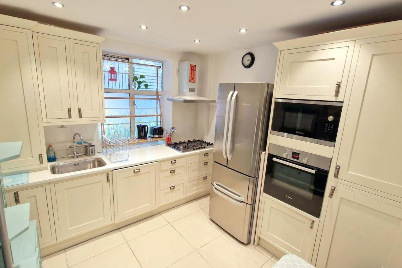 Vila Modern 3-Bed House In Surrey Quays Londýn Exteriér fotografie